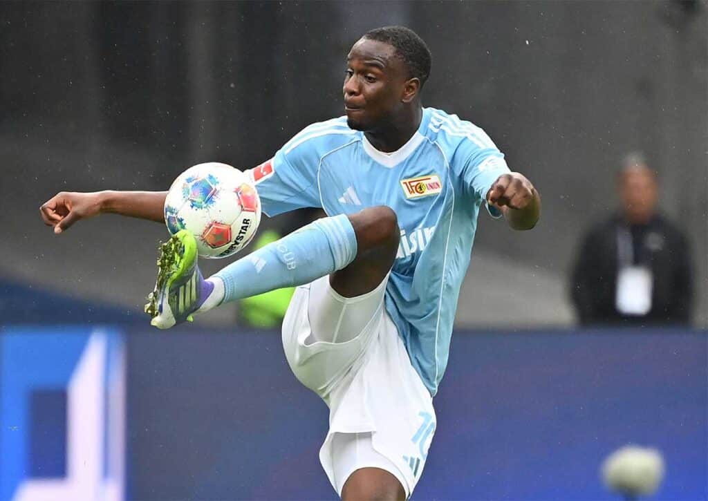 Unser Supercomputer BETSiE prognostiziert, dass Union Berlin (im Bild: Ilyas Ansah) am 5. Spieltag der Bundesliga den HSV schlägt. (© dpa picture alliance / Alamy Stock Photo) Bundesliga KI Prognose 5. Spieltag