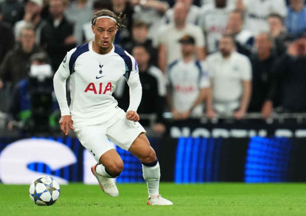 Entführt Tottenham alle drei Punkte vom Kunstrasen in Norwegen? (© PRESSINPHOTO SPORTS AGENCY/Alamy Live News) Entführt Tottenham alle drei Punkte vom Kunstrasen in Norwegen?