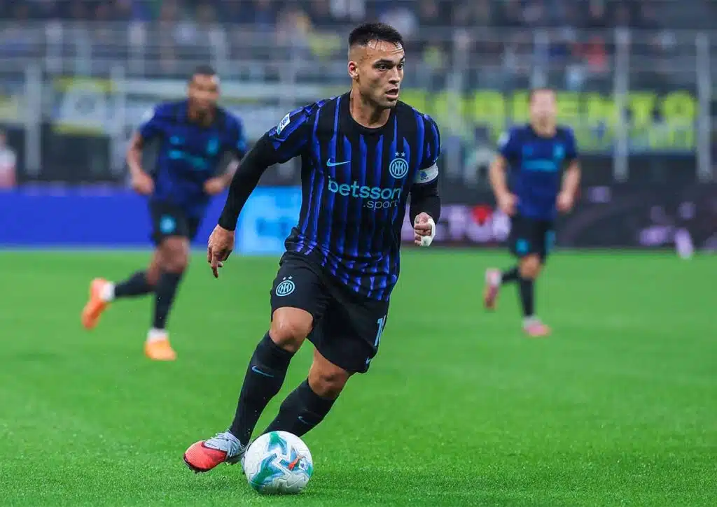 Feiert Inter Mailand (im Bild: Lautaro Martinez) bei Union Saint Gilloise einen deutlichen Auswärtssieg? (© Independent Photo Agency Srl / Alamy Stock Photo) nion Saint Gilloise Inter Mailand Tipp