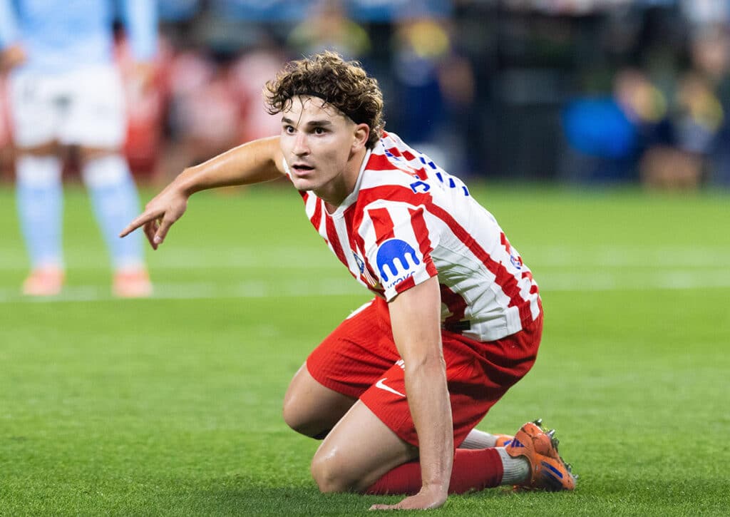 Kann Atletico Madrid (im Bild: Julian Alvarez) ein ähnliches Offensiv-Feuerwerk wie in den letzten Heimspielen abbrennen? (© Magara Press SL/Alamy Live News) Atletico Madrid vs. Osasuna Tipp