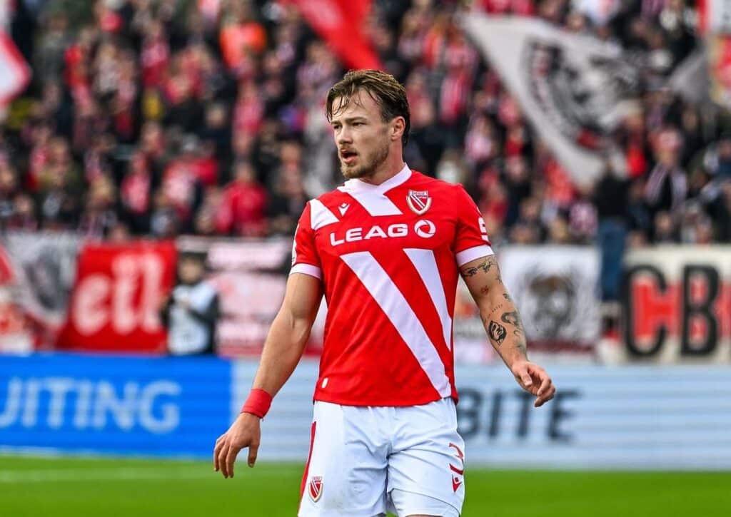 Legt Energie Cottbus (im Bild: Henry Rorig) am 13. Spieltag der 3. Liga auswärts beim TSV 1860 München nach? (© dpa picture alliance / Alamy Live News) 3. Liga 13. Spieltag 2025/26 Wett-Tipps