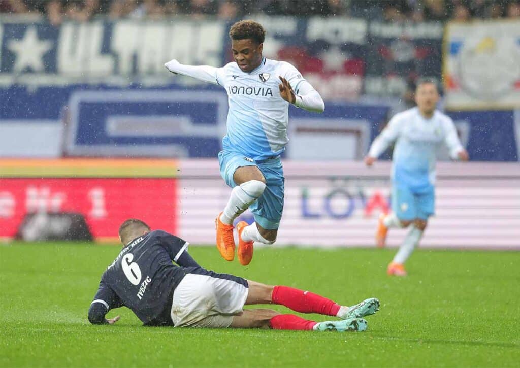 Gelingt es Bochum (im Bild: Farid Alfa-Ruprecht) sich am 11. Spieltag der 2. Bundesliga im direkten Duell sich von Magdeburg abzusetzen? (© dpa picture alliance / Alamy Stock Photo) 2. Bundesliga 11. Spieltag Wett-Tipps