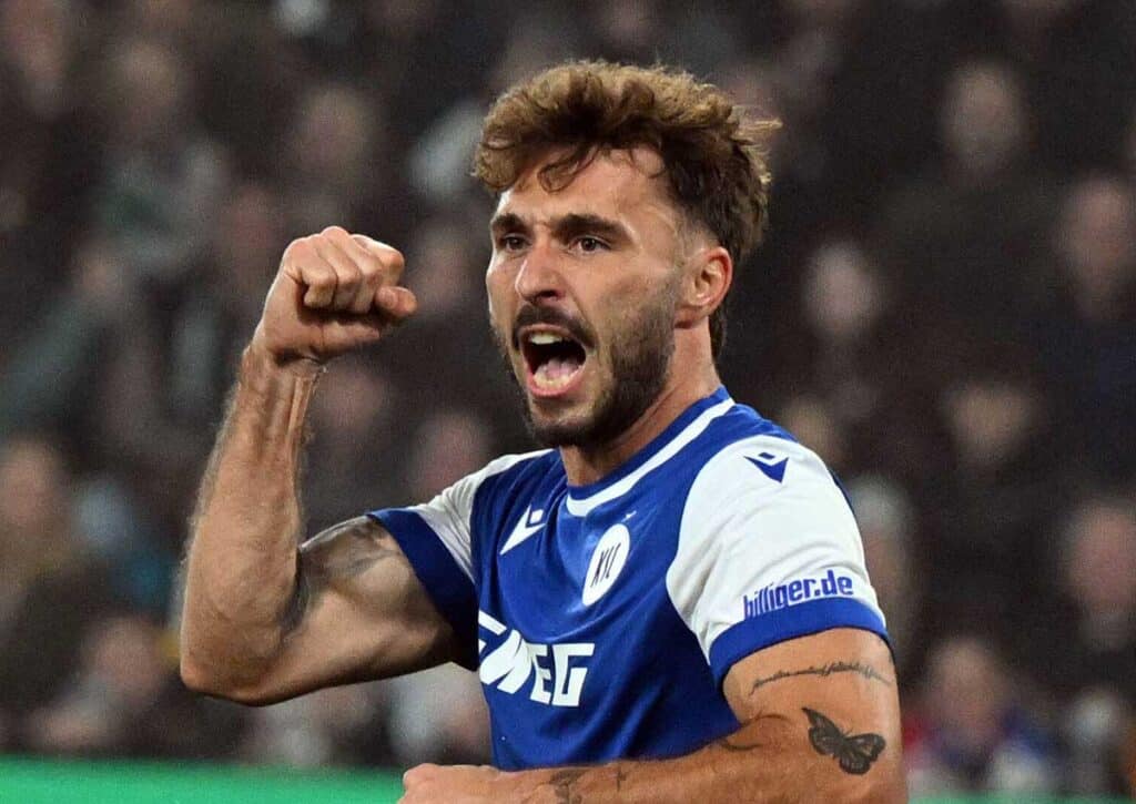 Überzeugt Karlsruhe (im Bild: Schleusener) zu Hause gegen Schalke mit einer guten Leistung? (© Associated Press / Alamy Stock Photo) Karlsruhe Schalke Tipp