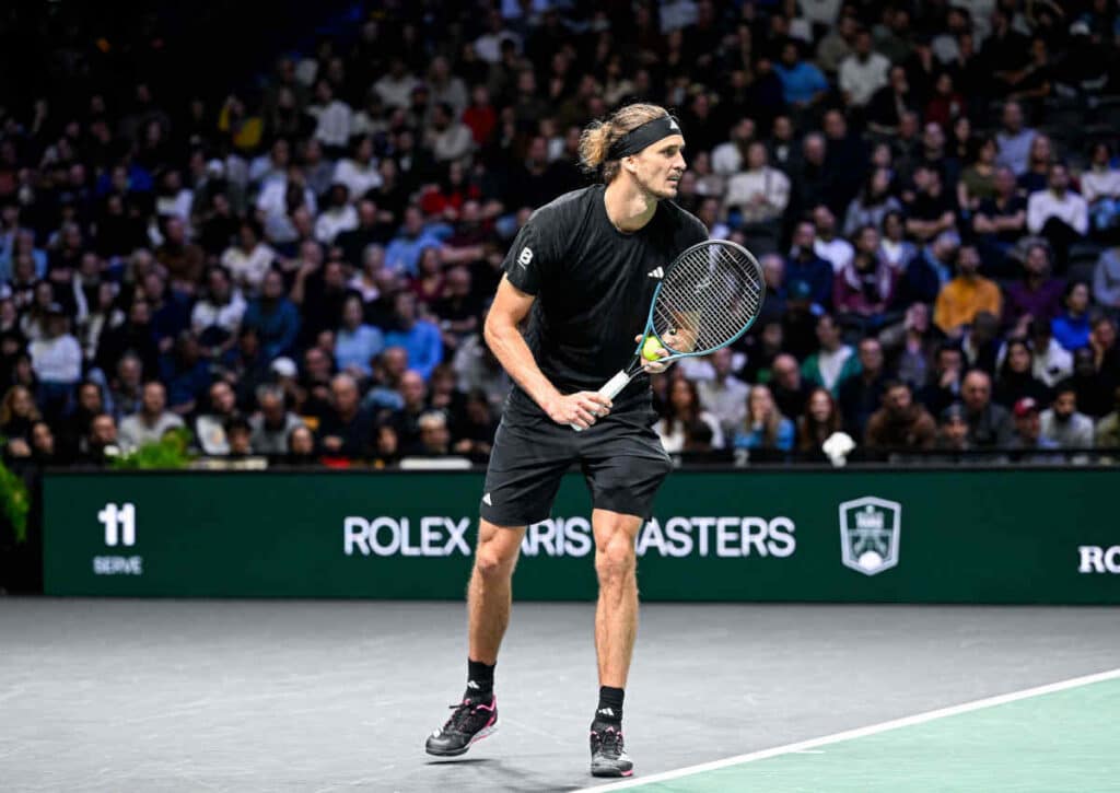 Liefern sich Medvedev und Zverev (im Bild) wieder einen umkämpftes Spiel beim Masters in Paris? (© Abaca Press/Alamy Live News) Liefern sich Medvedev und Zverev (im Bild) wieder einen umkämpftes Spiel beim Masters in Paris?