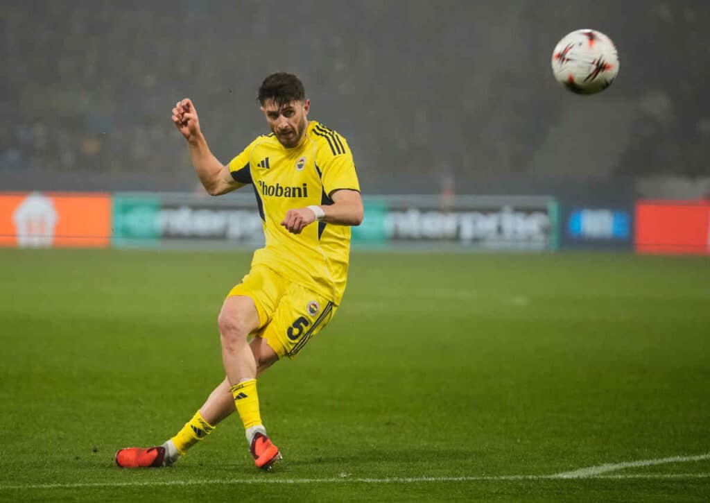 Landet Fenerbahce (im Bild: Ismail Yuksek) zuhause gegen Kayserispor einen Kantersieg?