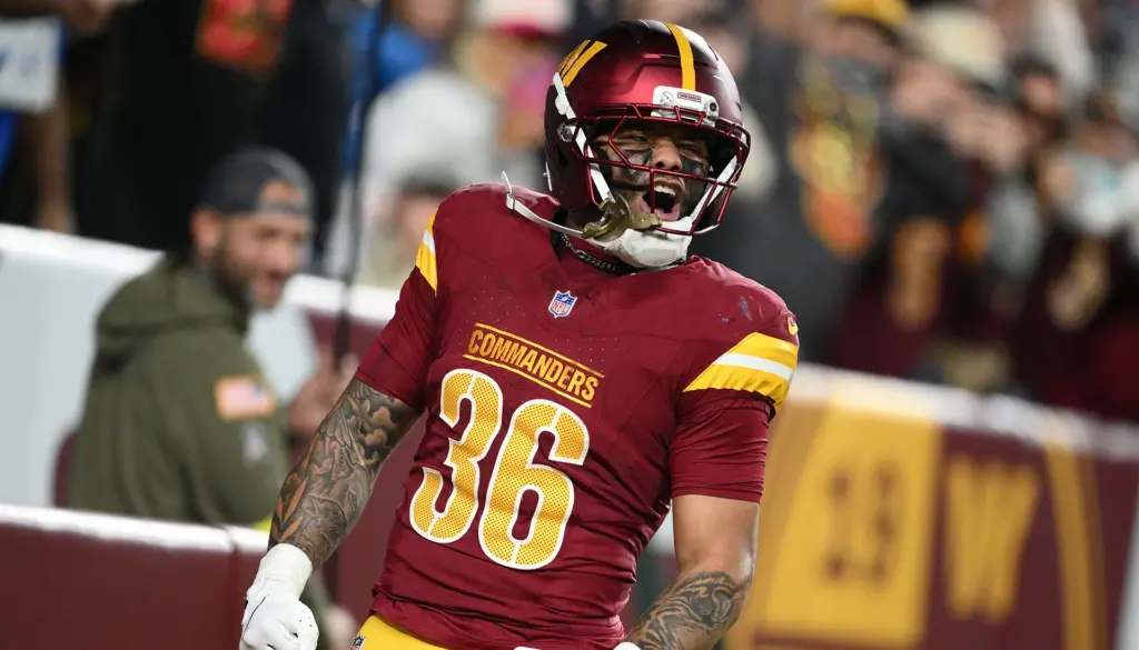 NFL Madrid Game Dolphins vs. Commanders Übertragung Uhrzeit 2025