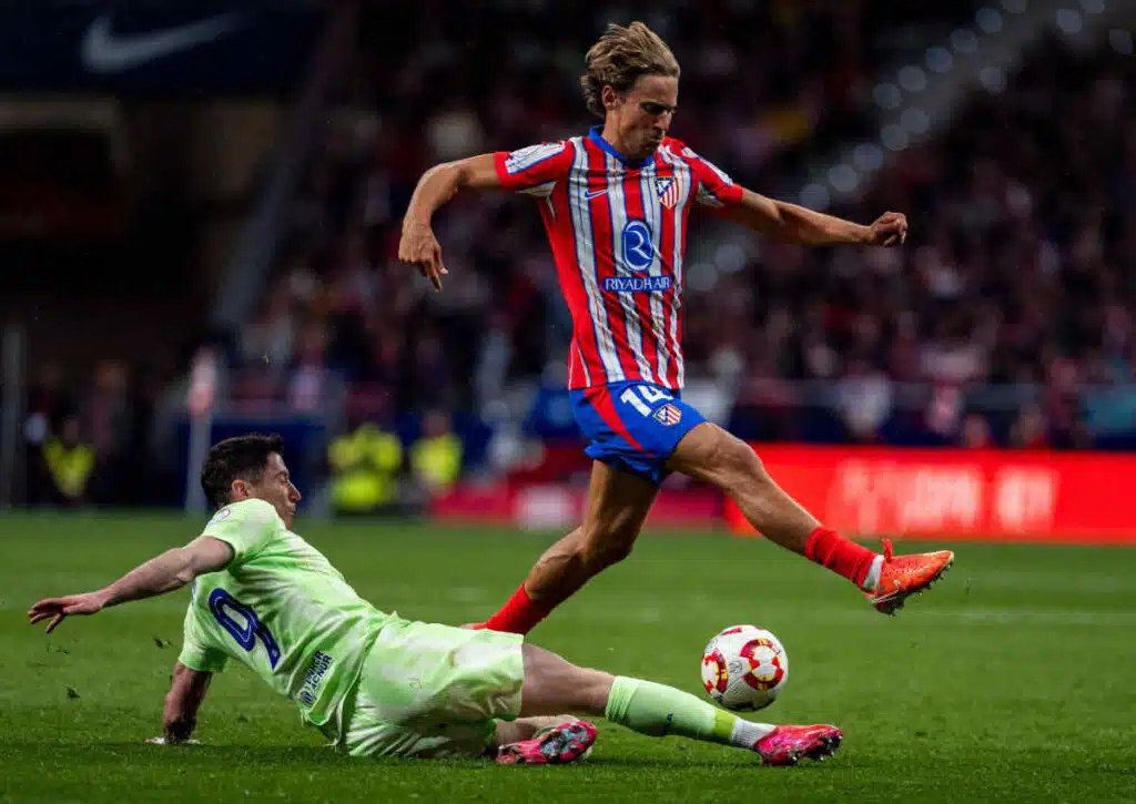Kann Atletico Madrid durch ein Sieg im Camp Nou im Tableau mit Barcelona gleichziehen?