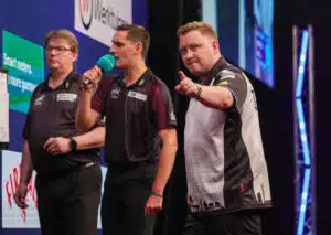 Schafft Martin Schindler am 17. Dezember bei der Darts WM souverän den Sprung in die zweite Runde?