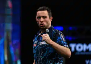 Mit Luke Humphries steigt an Tag 3 der Darts WM 2026 der zweite große Favorit auf den Titel nach Luke Littler ins Turnier ein. (© Action Plus Sports Images / Alamy Live News) Darts WM 2026 Tipps heute 13.12.2025