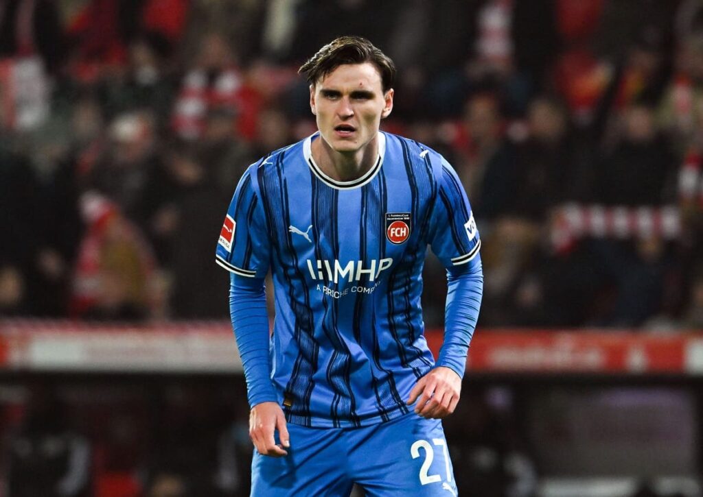 Bestätigt Heidenheim (im Bild: Thomas Keller) zu Hause gegen den SC Freiburg den Auswärtssieg in Berlin? (© dpa picture alliance / Alamy Live News) Heidenheim Freiburg Tipp