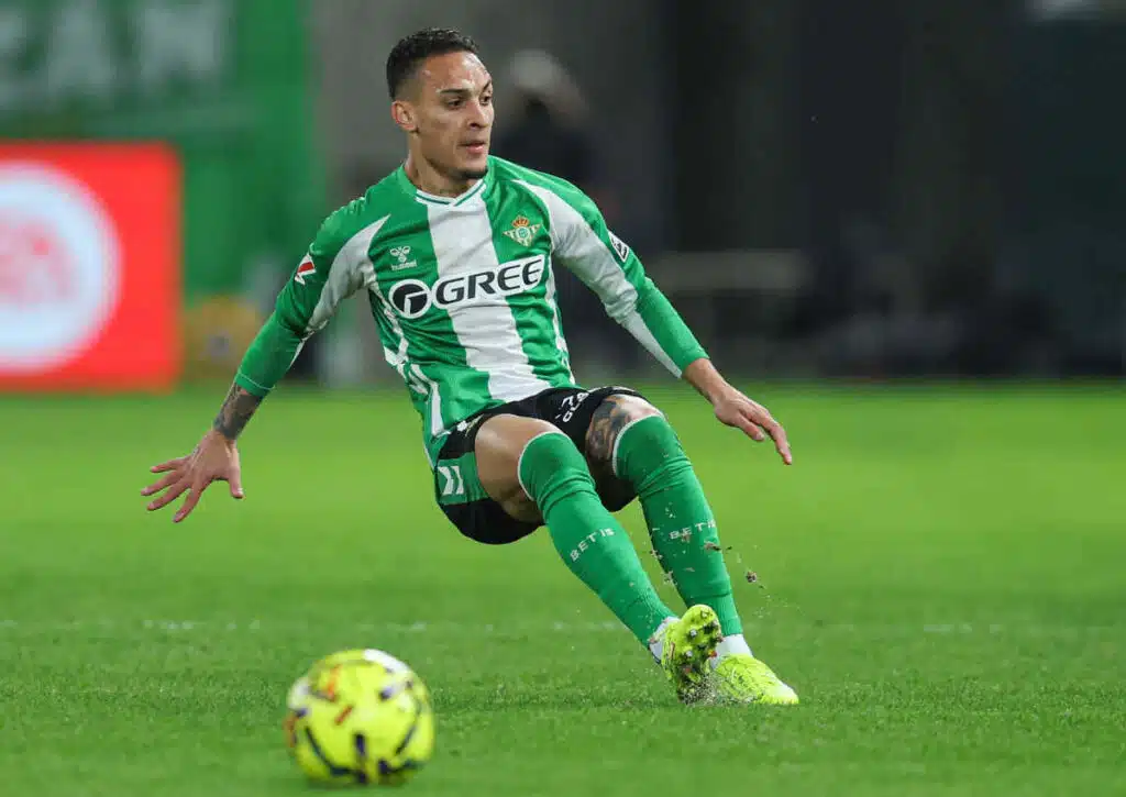 Bleibt Betis Sevilla (im Bild: Antony) auch bei Rayo Vallecano auswärts ungeschlagen? (© PRESSINPHOTO SPORTS AGENCY/Alamy Live News) Bleibt Betis Sevilla (im Bild: Antony) auch bei Rayo Vallecano auswärts ungeschlagen?