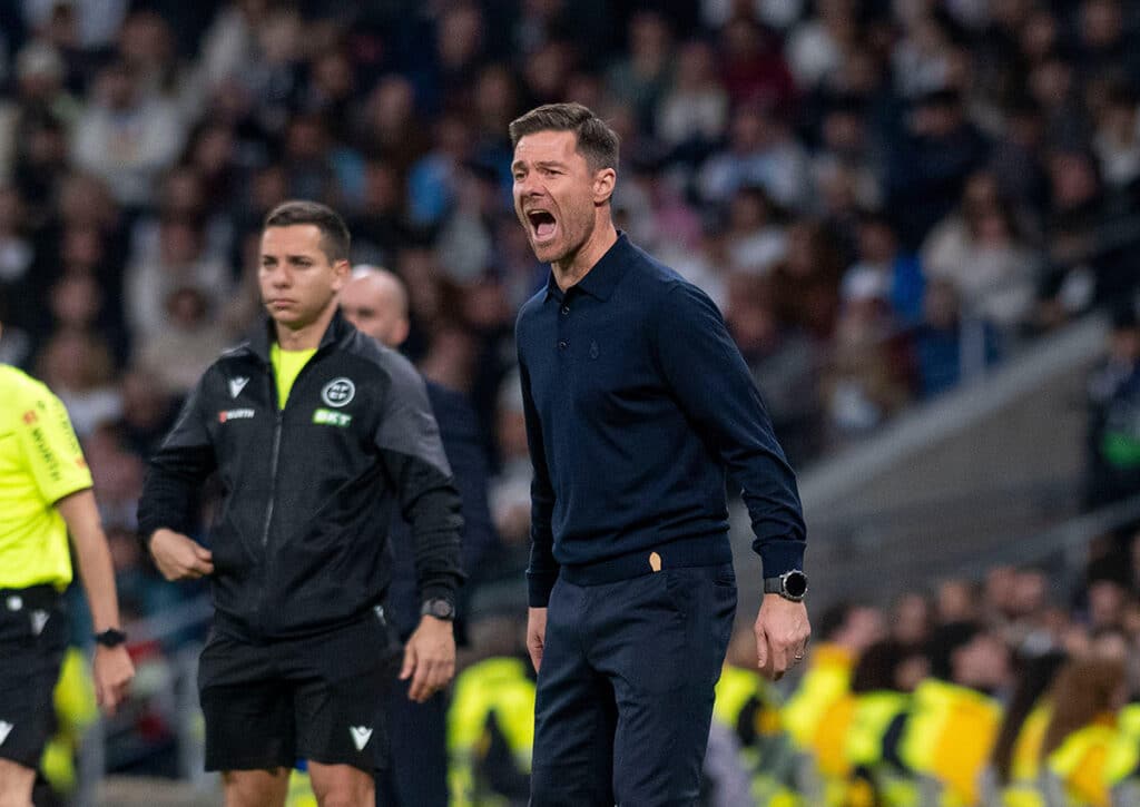 Sollte Real Madrid auch gegen Manchester City als Verlierer vom Platz schleichen, könnte es für Xabi Alonso ganz eng werden. (© Oscar Manuel Sanchez/ZUMA Press Wire/Alamy Stock Photo) Real Madrid vs. Manchester City Tipp