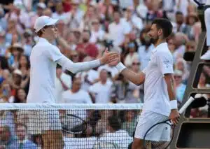 Lösen Sinner und Djokovic am Montag ihre Pflichtaufgaben bei den Australian Open? (© Associated Press / Alamy Stock Photo) Lösen Sinner und Djokovic am Montag ihre Pflichtaufgaben bei den Australian Open?