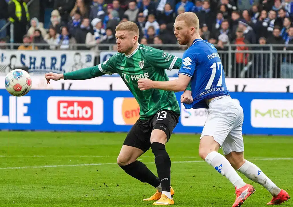 Kann PreuBen Münster (im Bild: Lars Lokotsch) auch gegen Angstgegner KSC den Aufwärtstrend fortsetzen? (© dpa picture alliance / Alamy Live News) Preußen Münster vs. Karlsruhe Tipp