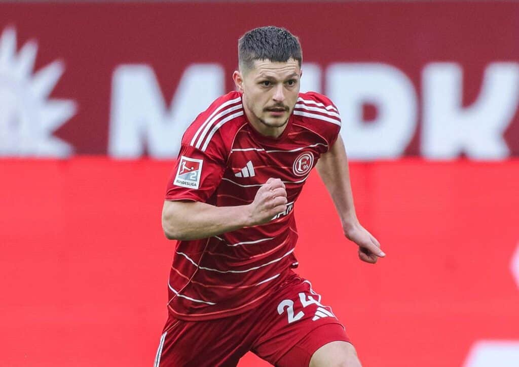 Setzt sich Düsseldorf (im Bild: Muslija) gegen Bielefeld durch? (© ddp media GmbH / Alamy Stock Photo) Düsseldorf Bielefeld Tipp