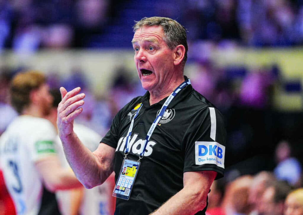 Endet die Handball EM für Deutschland (im Bild: Bundestrainer Gislason) bereits mit dem Spiel gegen Spanien?