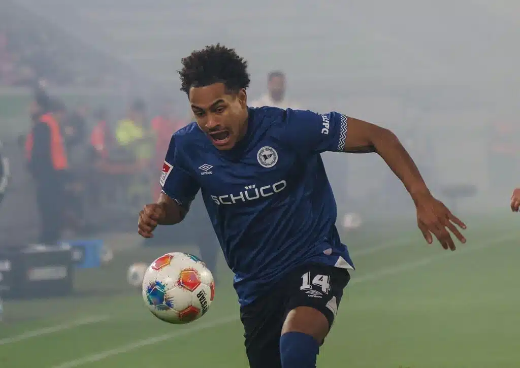 Setzt sich Bielefeld (im Bild: Momuluh) gegen Dresden durch? (© dpa picture alliance archive / Alamy Stock Photo) Dresden Bielefeld Tipp