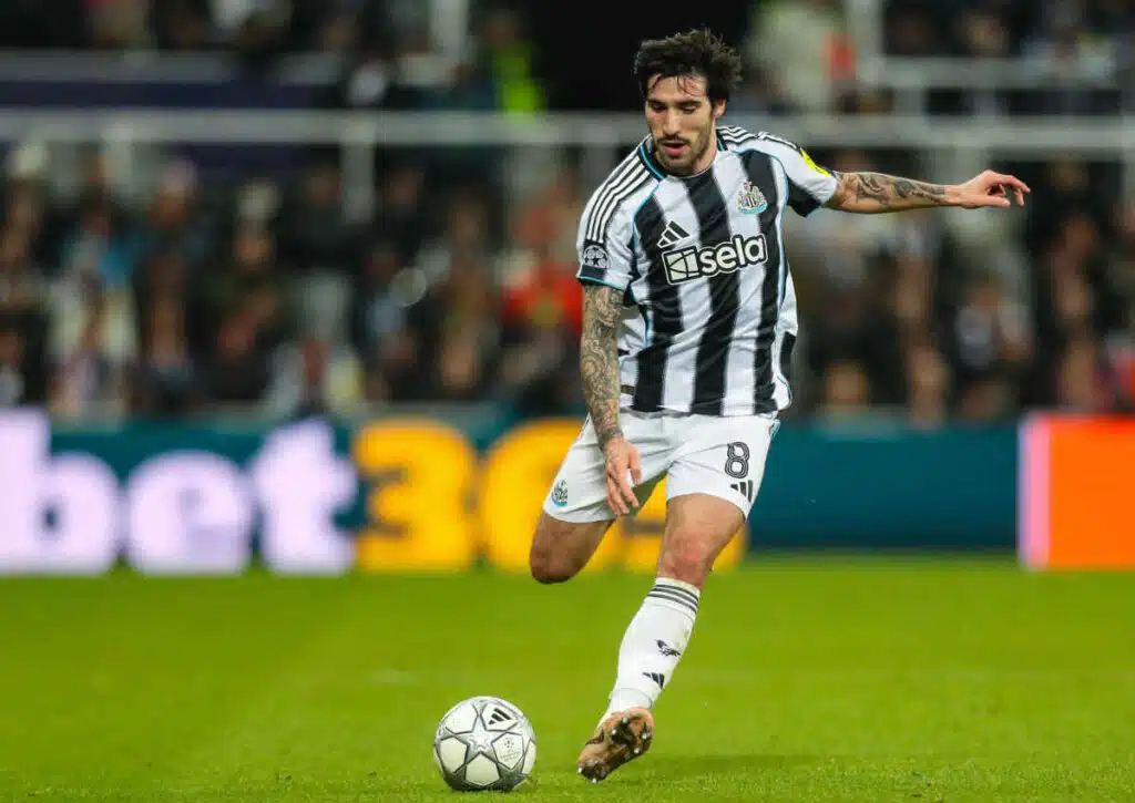 Feiert Newcastle (im Bild: Sandro Tonali) im Topspiel gegen Aston Villa einen Big Point vor heimischer Kulisse?