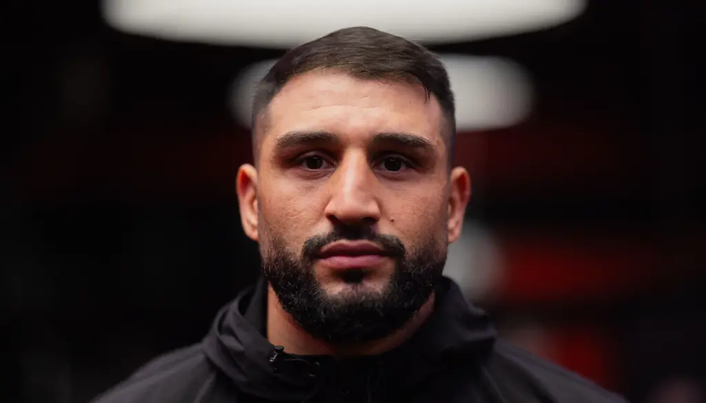 agit-kabayel-herkunft-eltern-freundin-finger-vermoegen Agit Kabayel Herkunft Eltern Freundin Finger Vermögen