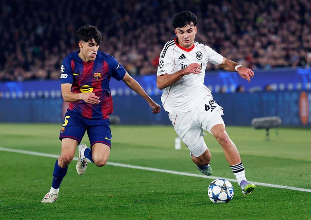 Überrennt Uzun auch den BVB? (© Aflo Co. Ltd. / Alamy Live News) Bundesliga 16. Spieltag Außenseiter Tipps