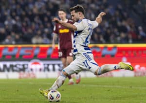 Kann der MSV Duisburg (im Bild: Can Coskun) Spitzenreiter Cottbus wieder unter Druck setzen? (© dpa picture alliance archive / Alamy Stock Photo) 3. Liga 26. Spieltag Wett-Tipps