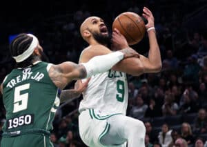 Nehmen die Boston Celtics (im Bild: Derrick White) auch die Hürde Dallas Mavericks souverän? (© Associated Press / Alamy Stock Photo) Betis Sevilla vs. Atletico Madrid Tipp