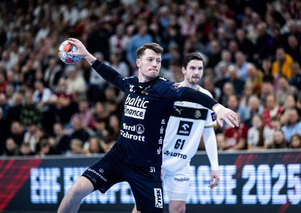 Springt Flensburg-Handewitt (im Bild: Emil Jakobsen) gegen Wetzlar nicht höher als nötig? (© BEAUTIFUL SPORTS Pressphoto Agency / Alamy Stock Photo) Flensburg-Handewitt Wetzlar Tipp