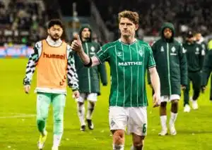 Gelingt Werder Bremen (im Bild: Jens Stage) im Kellerduell gegen Heidenheim ein wichtiger Befreiungsschlag? (© dpa picture alliance archive / Alamy Stock Photo) Werder Bremen Heidenheim Tipp