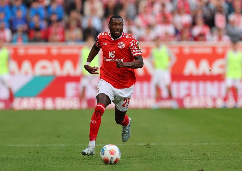 Stellt Mainz (im Bild: Sheraldo Becker) auswärts bei Sigma Olomouc die Weichen für den Einzug ins Conference-League-Viertelfinale? (© dpa picture alliance archive / Alamy Stock Photo) Sigma Olomouc Mainz Tipp
