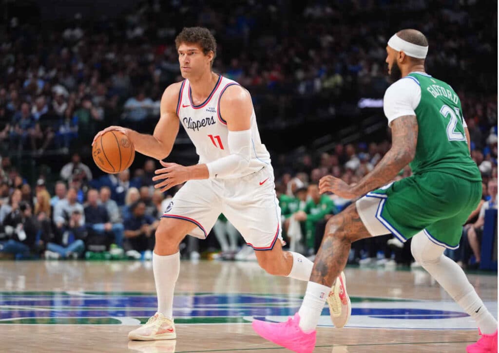 Nutzen die LA Clippers (im Bild: Brook Lopez) die Formschwäche und Motivationsprobleme der Bucks aus?