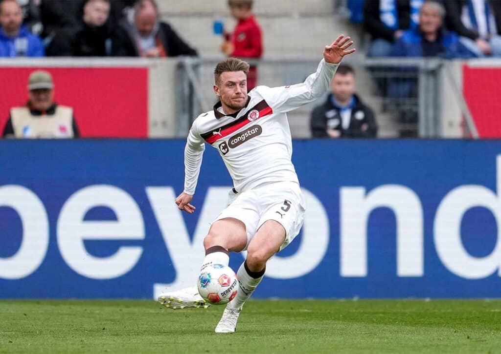 Gibt es zwischen Union und St. Pauli (im Bild: Hauke Finn Wahl) wenige Torraumszenen? (© dpa picture alliance / Alamy Stock Photo) Union Berlin St. Pauli Tipp