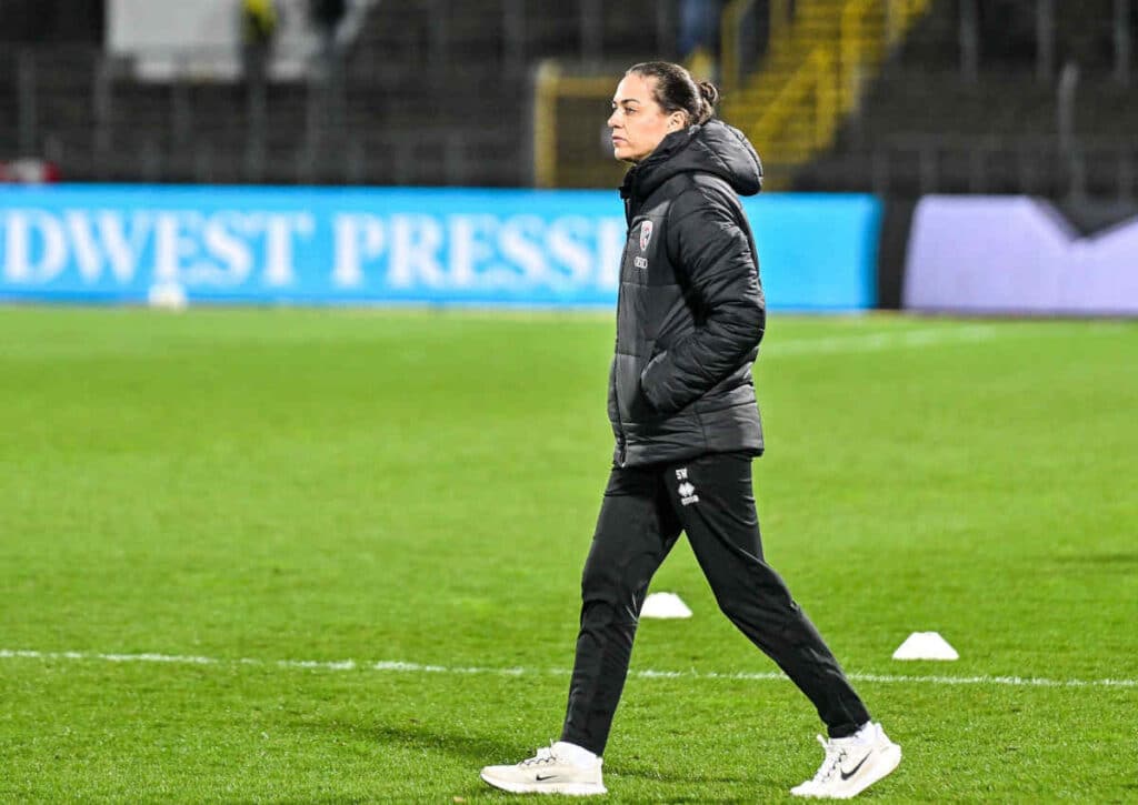 Gibt es einen munteren Schlagabtausch im Duell Ingolstadt (im Bild: Trainerin Sabrina Wittmann) gegen Viktoria Köln?
