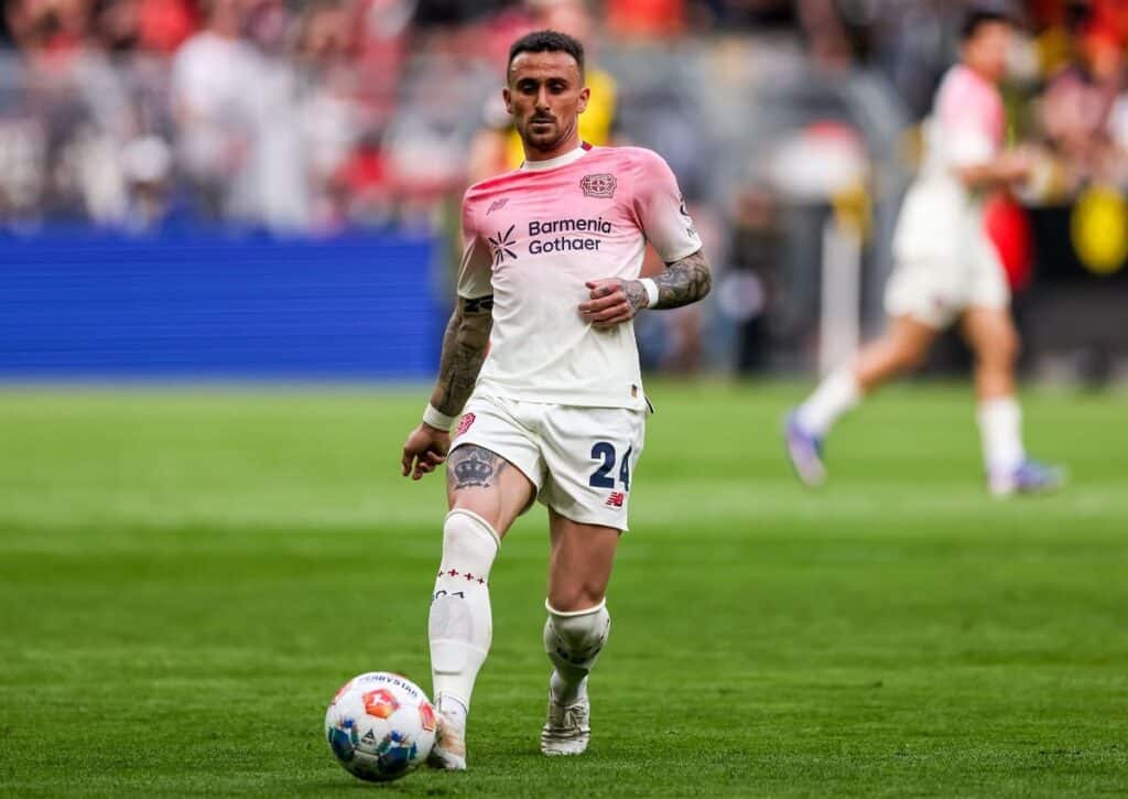 Bestätigt Leverkusen (im Bild: Aleix Garcia) gegen den schwächelnden FC Augsburg den jüngsten Sieg in Dortmund? (© René Nijhuis / Alamy Stock Photo) Leverkusen Augsburg Tipp