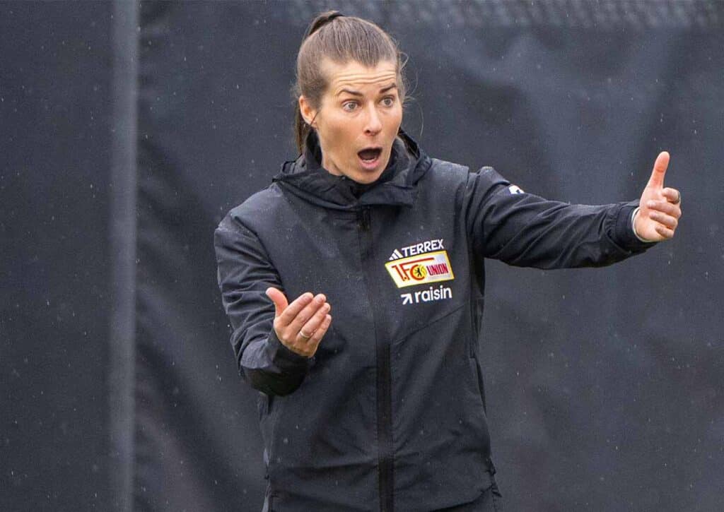 Feiert Marie-Louise Eta (im Bild) ihren Debütsieg als Cheftrainerin von Union Berlin gegen Wolfsburg? (© dpa picture alliance / Alamy Stock Photo) Union Berlin Wolfsburg Tipp