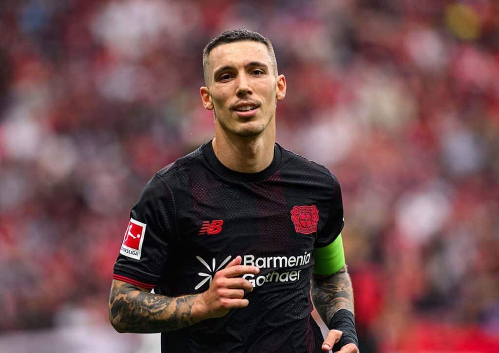 Schießt Grimaldo (im Bild) den Favoriten Leverkusen gegen Köln in Richtung Königsklasse? (© Vitalii Kliuiev / Alamy Stock Photo) Köln Leverkusen Tipp