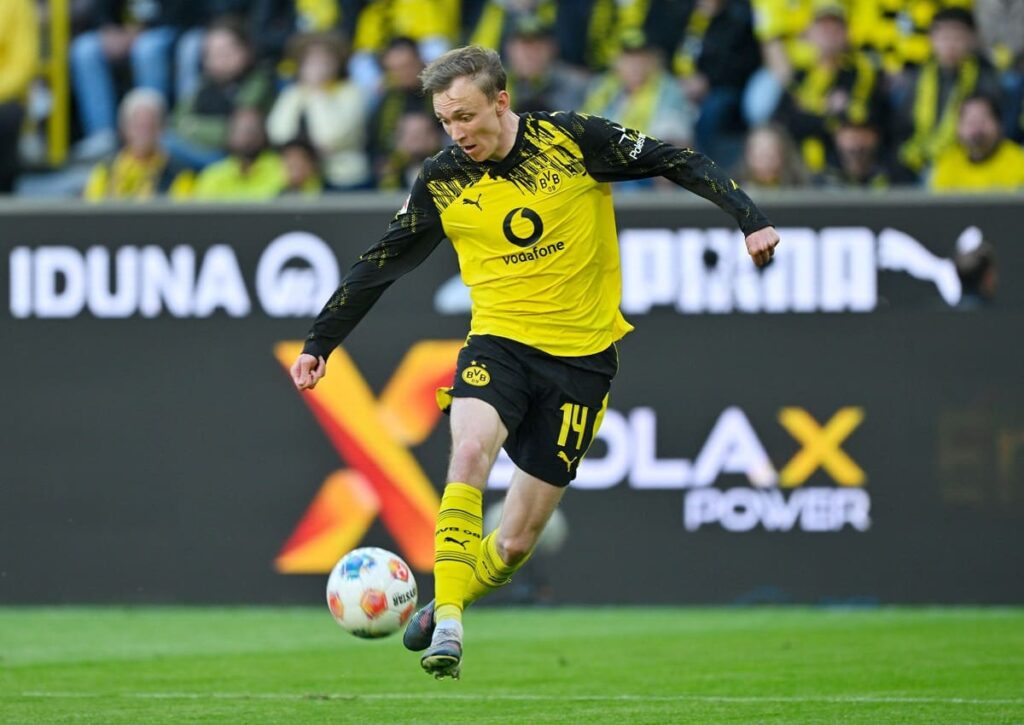Behauptet sich Dortmund (im Bild: Maximilian Beier) im Borussia-Duell bei Gladbach? (© dpa picture alliance archive / Alamy Stock Photo) Gladbach Dortmund Tipp