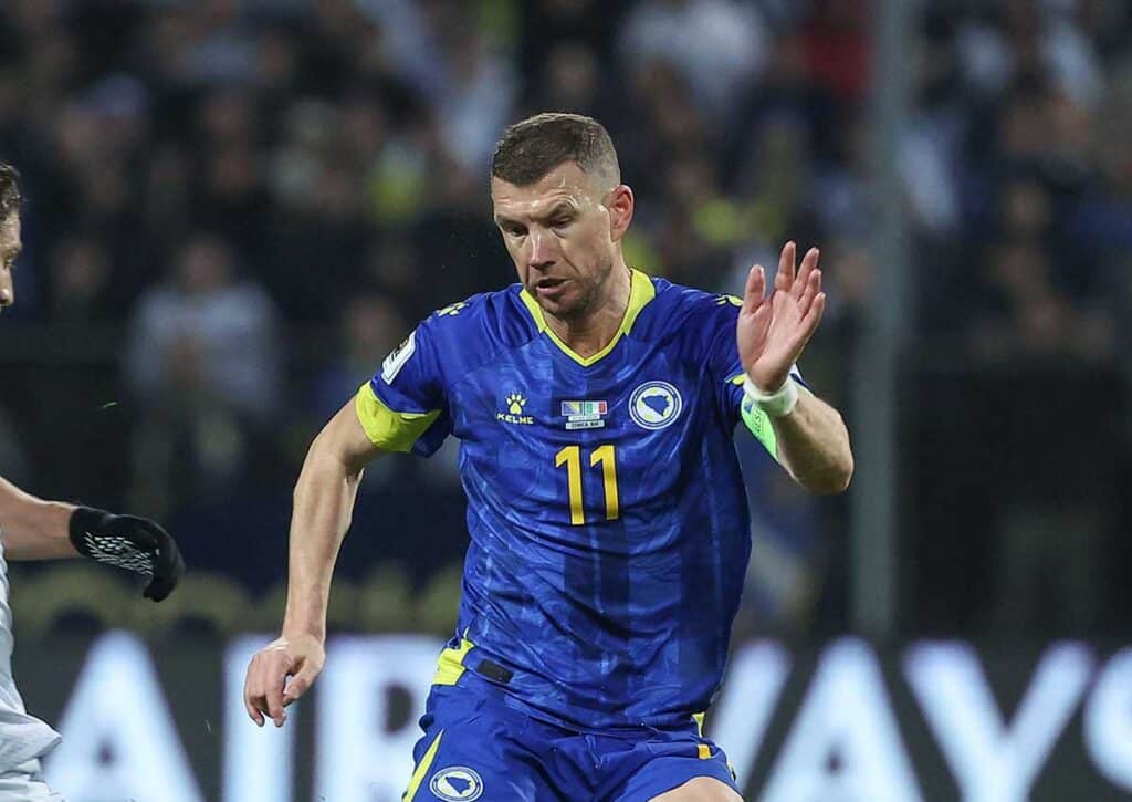 Trifft sowohl der Favorit Bosnien (im Bild: Dzeko) als auch Nordmazedonien? (© Pixsell / Alamy Stock Photo) Bosnien Nordmazedonien Tipp