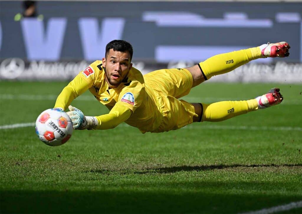 Feiert Werder Bremen (im Bild: Mio Backhaus) gegen Augsburg den vorzeitigen Verbleib in der Bundesliga? (© Eibner-Pressefoto / Alamy Stock Photo) Werder Bremen Augsburg Tipp