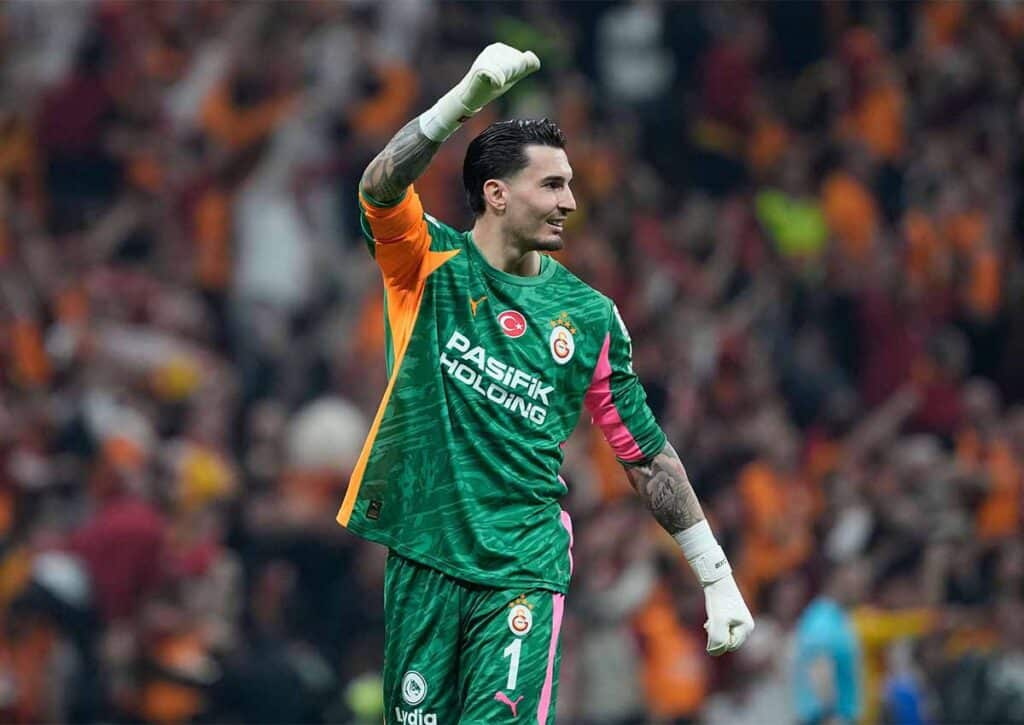 Hat Galatasaray (im Bild: Ugurcan Cakir) mit Kasimpasa trotz der bereits geholten Meisterschaft kein Mitleid? (© Associated Press / Alamy Stock Photo) Kasimpasa Galatasaray Tipp