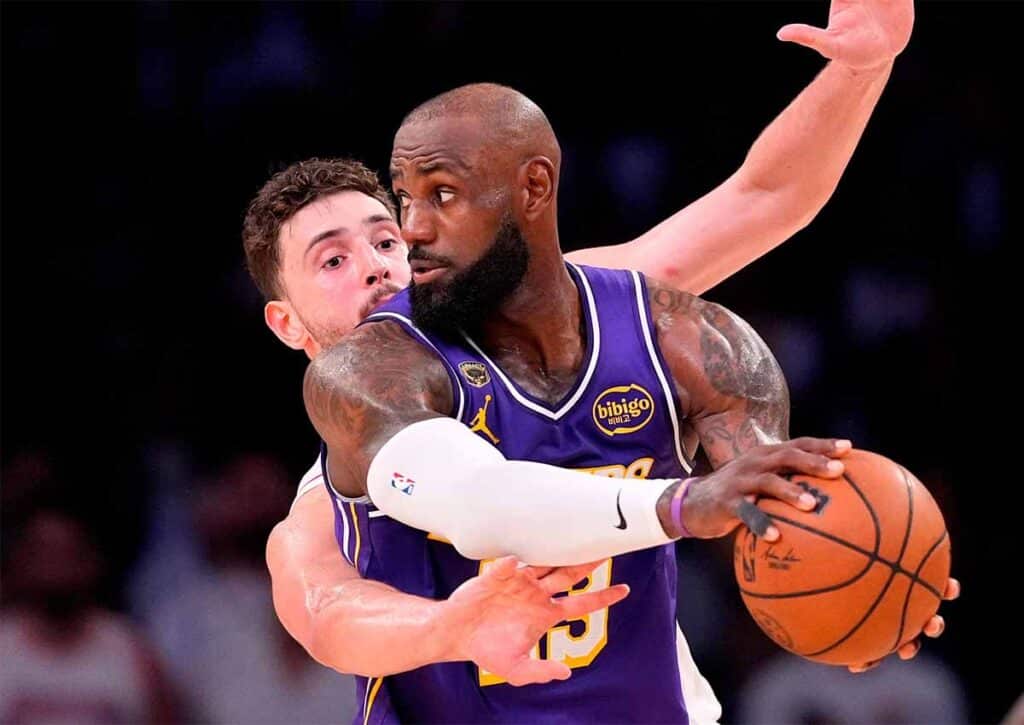 Können LeBron James (im Bild) und die LA Lakers Oklahoma City Thunder auch in den Play-offs in Game 1 nicht stoppen? (© Associated Press / Alamy Stock Photo) Oklahoma City Thunder LA Lakers Tipp