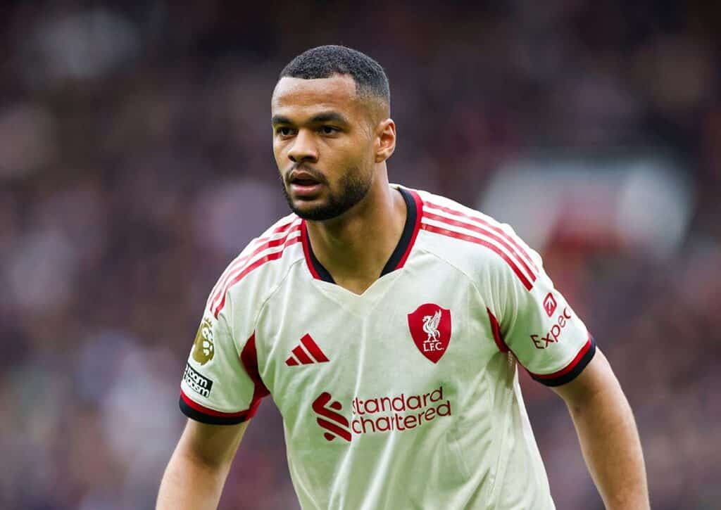 Mangelt es bei Aston Villa gegen die Offensive von Liverpool (im Bild: Gakpo) an defensiver Stabilität? (© Every Second Media / Alamy Stock Photo) Aston Villa Liverpool Tipp