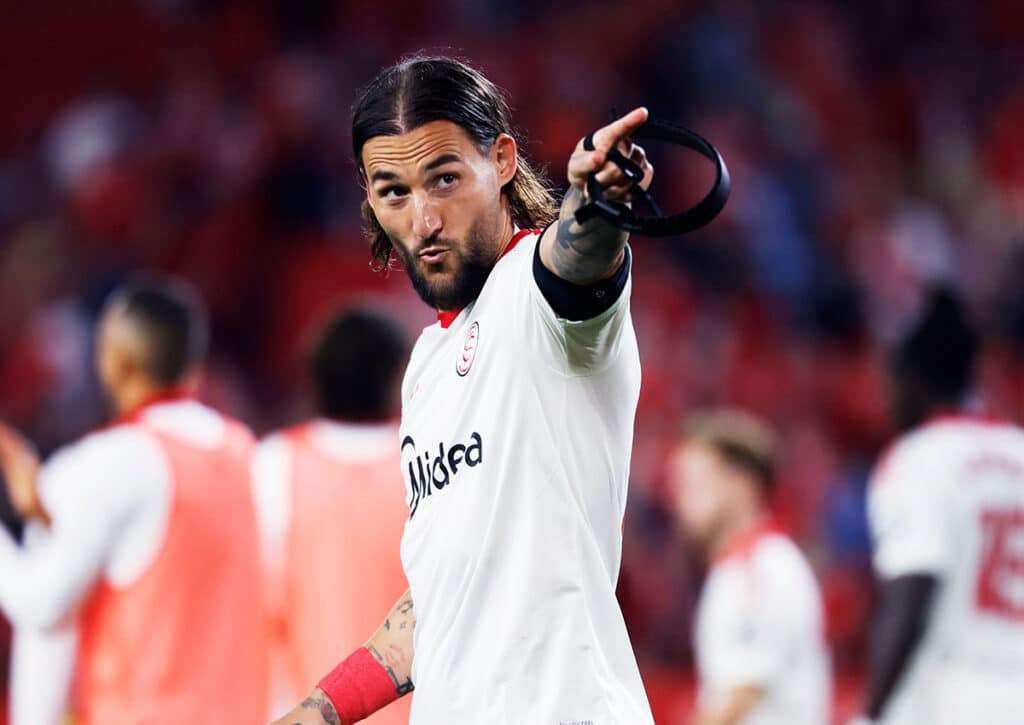 Kann sich der FC Sevilla (im Bild: Nemanja Gudelj) weiterhin von den Abstiegsrängen fernhalten? (© Aflo Co. Ltd. / Alamy Stock Photo) Villarreal vs. Sevilla Tipp