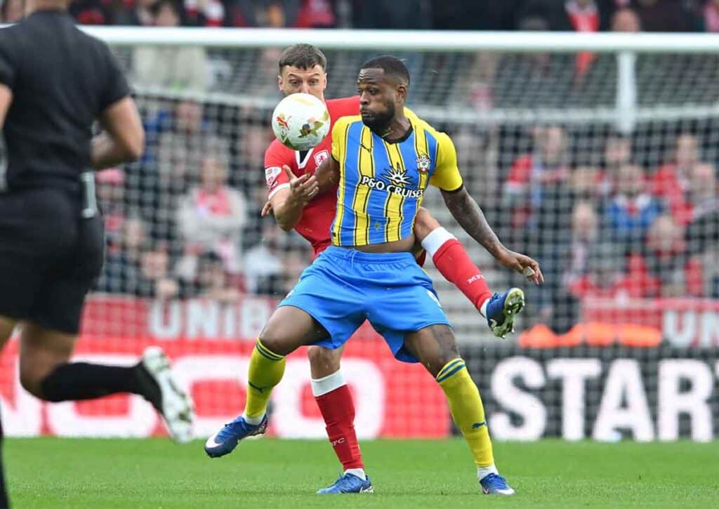 Kommt Southampton (im Bild: Cyle Larin) gegen Middlesbrough der erträumten Premier League einen Schritt näher? (© MI News & Sport / Alamy Stock Photo) Southampton Middlesbrough Tipp