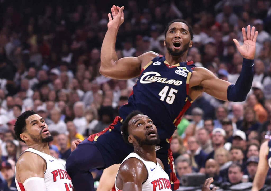 Führt Donovan Mitchell seine Cavs in Game 7 gegen die Pistons ins Finale der Eastern Conference? (© UPI / Alamy Stock Photo) Führt Donovan Mitchell seine Cavs in Game 7 gegen die Pistons ins Finale der Eastern Conference?