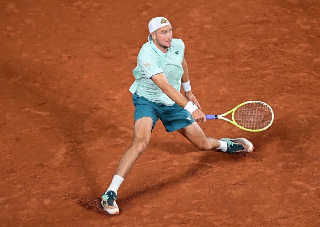 Übersteht Struff seine 1. Runde bei den French Open gegen Favorit Bublik? (© dpa picture alliance archive / Alamy Live News) Übersteht Struff seine 1. Runde bei den French Open gegen Favorit Bublik?