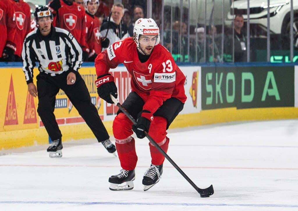 Jubelt Hischier (Schweiz) im Duell gegen Finnland? (© SPP Sport Press Photo. / Alamy Stock Photo) Schweiz Finnland Tipp