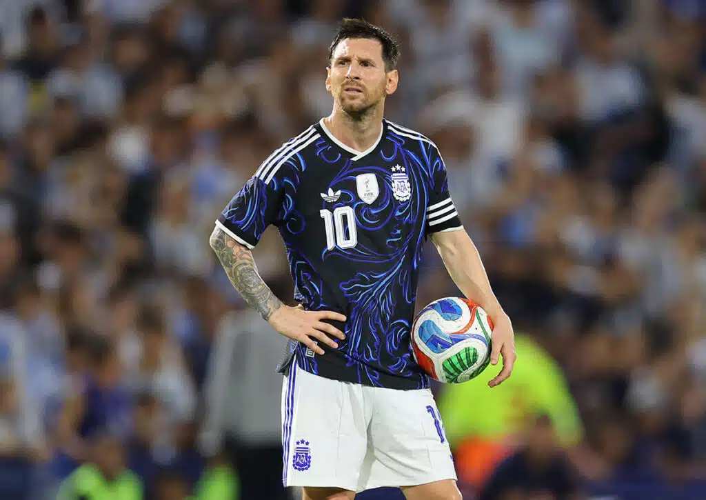 Trägt Lionel Messi (im Bild) mit Argentinien maßgeblich zur Torflut bei der WM 2026 bei? (© Alejandro Pagni/Alamy Live News) Wie viele Tore fallen bei der WM 2026?