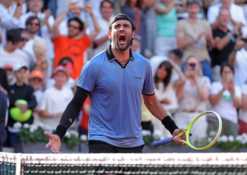 Kann Matteo Berrettini (im Bild) nach langen Verletzungspausen bei den French Open wieder zu alter Stärke finden? (© Action Plus Sports / Alamy Live News) Matteo Berrettini vs. Matteo Arnaldi Tipp