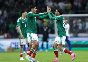 Jubelt Mexiko (im Bild: Raul Jimenez) vor den eigenen Fans im WM-Auftaktspiel gegen Südafrika? (© Francisco Canedo/Xinhua/Alamy Live News) Mexiko vs. Südafrika Tipp