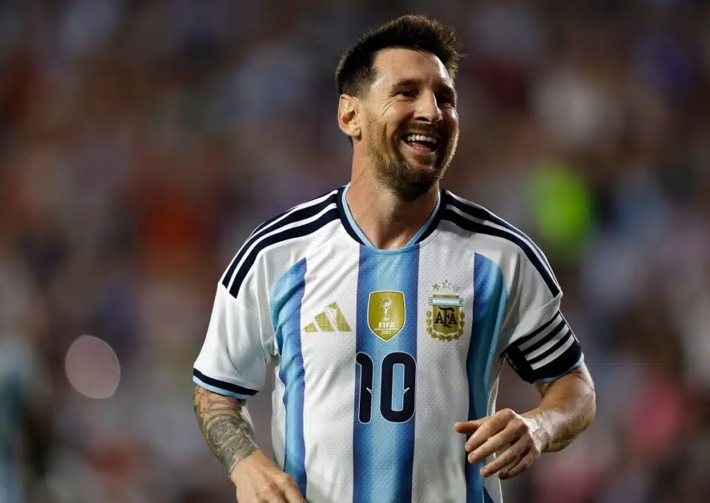 Welche WM Tipps heute am 16.06.2026, wenn Titelverteidiger Argentinien (im Bild: Messi) die erste Partie bestreitet, versprechen den größten Value? (© Associated Press / Alamy Stock Photo) WM Tipps heute 16.06.2026